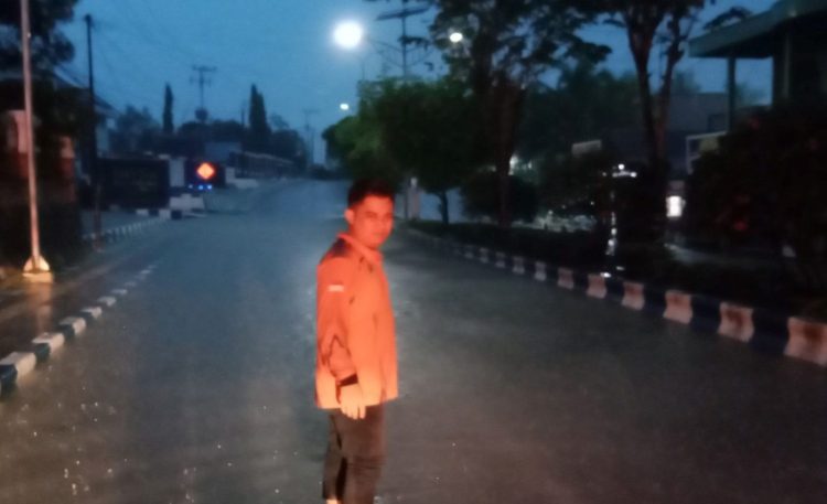 Anggota TR CPB BPBD Barut Patroli Antisipasi Banjir