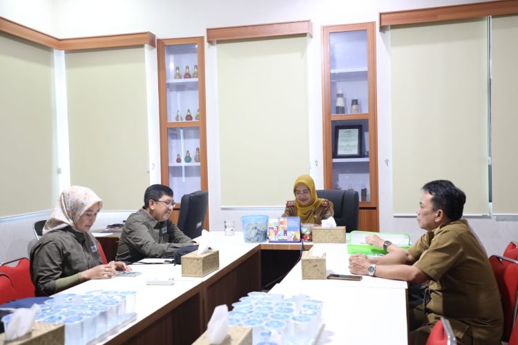 Kadis TPHP Prov. Kalteng Lakukan Rapat Bersama Ditjen PSP Bahas Persiapan Cetak Sawah