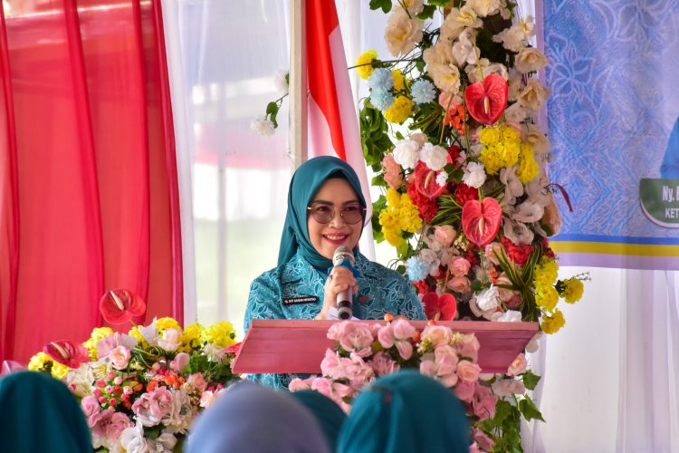 Ketua TP PKK Kapuas Hadiri Peringatan Hari Kartini dan Silaturahmi Kader PKK di Kapuas Kuala