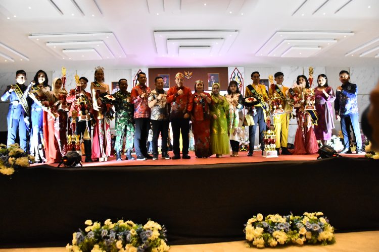 Resmi Di Tutup, Pemilihan Jagau Linga dan Bawi Kameluh Pariwisata Kab.Kapuas
