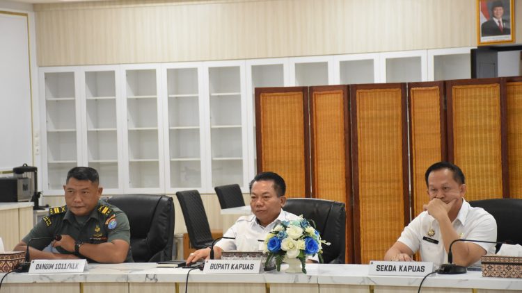 Bupati Kapuas Hadiri Rakor Pemda dan Forkopimda Jelang Persiapan Hari Raya Idul Fitri 1446 H Secara Virtual