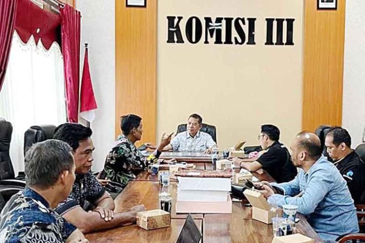 DPRD Kapuas Gelar RDP bersama Diskominfo dan Dishub Kapuas, Bahas Program Kegiatan TA 2025