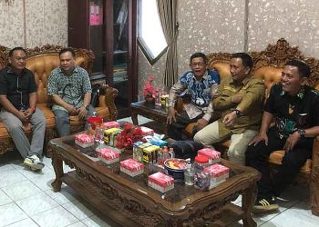 Sekwan Kapuas Terima Kunker dari DPRD Kota Baru Kalsel