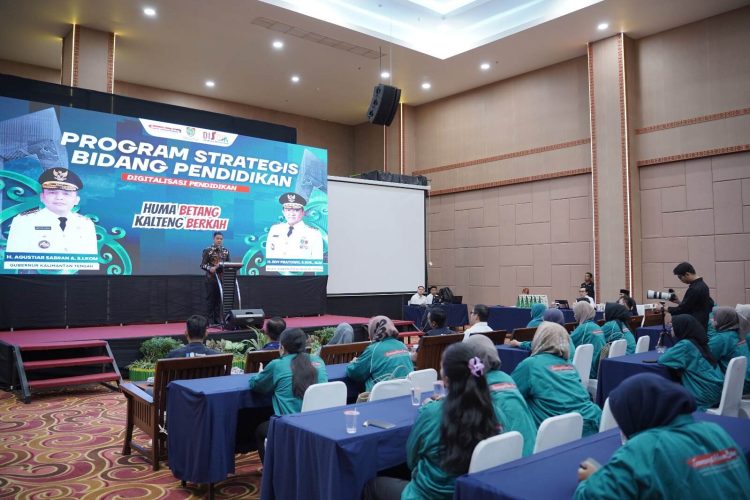 Plt.Kadisdik Prov.Kalteng Dorong Guru Lebih Kreatif Ciptakan Pembelajaran yang Menarik Bagi Peserta Didik 