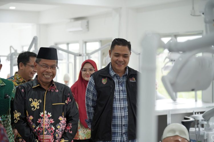 Pogram unggulan 10.000 Kuliah Gratis yang digagas oleh Gubernur Kalteng H. Agustiar Sabran kini telah diikuti oleh 32 perguruan tinggi se-Kalimantan Tengah