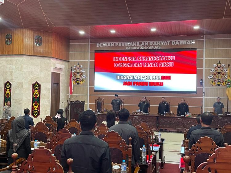DPRD Kapuas Gelar Paripurna ke 15, Bahas Raperda APBD-P Tahun 2025