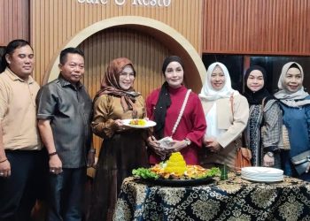 DPRD Kapuas Hadiri Lounching Cafe dan Resto, Dorong PAD serta Perkenalkan Pariwisata Lokal 