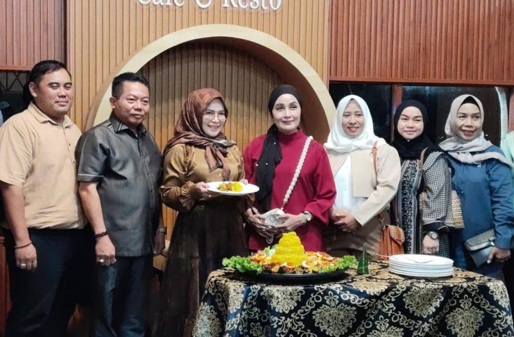 DPRD Kapuas Hadiri Lounching Cafe dan Resto, Dorong PAD serta Perkenalkan Pariwisata Lokal 
