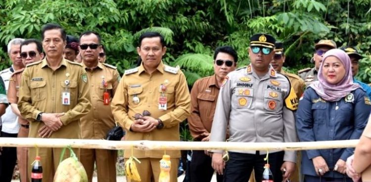 Hj Henny Rosgiaty Rusli Hadiri Kunjungan Pj Bupati di Lahei Barat Tinjau Kesiapan PSU