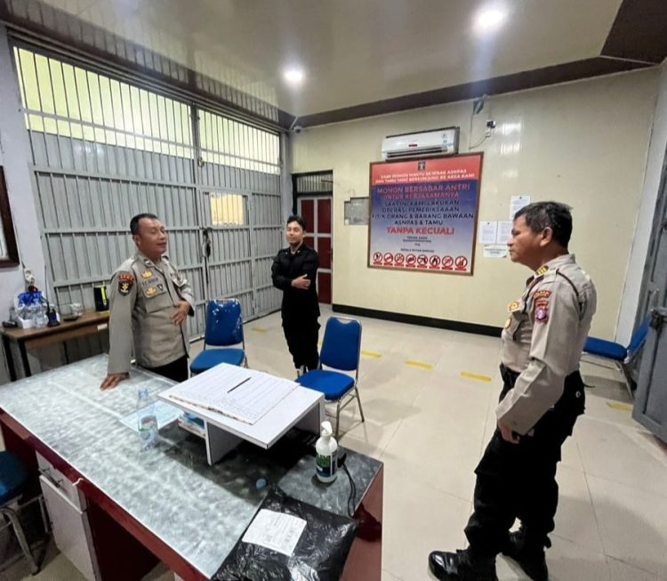 Perkuat Sinergitas, Polsek Selat bersama Rutan Kapuas Laksanakan Patroli Sambang