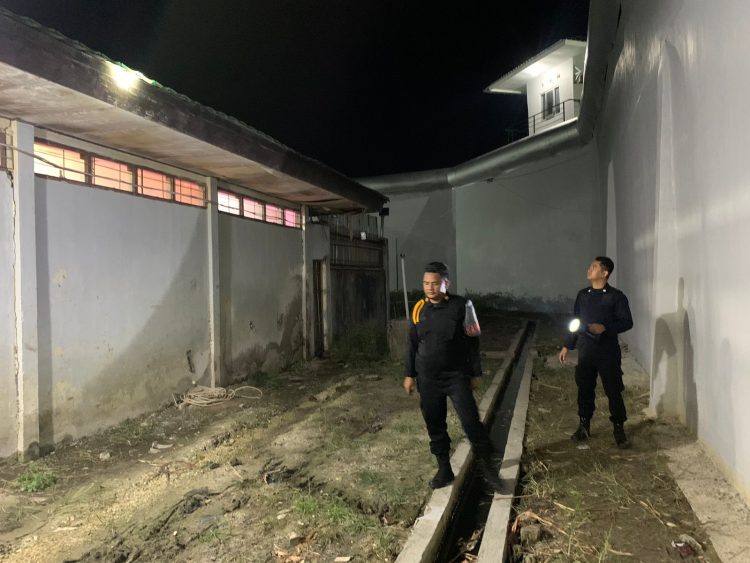 Rutan Kapuas Laksanakan Kontrol Malam Secara Rutin, Cegah Terjadinya Gangguan Kamtib 