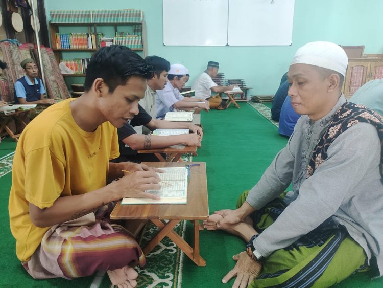Perkuat Pembinaan Rohani WBP Kapuas Ikuti Belajar Mengaji 