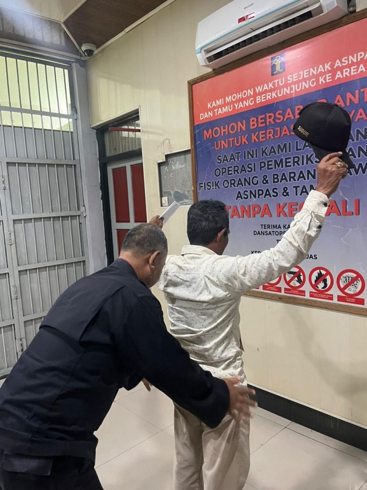 Rutan Kapuas Perketat Pemeriksaan Pengunjung Demi Keamanan Dan Ketertiban