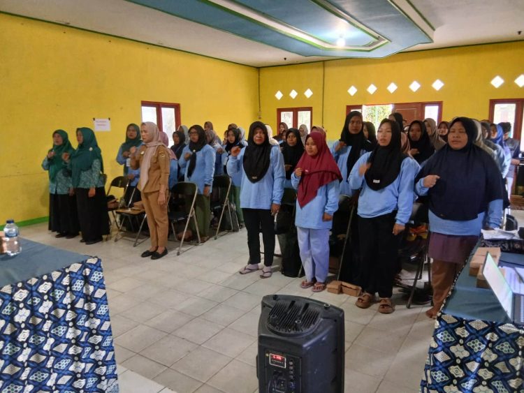 Disnakertrans Prov. Kalteng Gelar Pelatihan Handicraft & Pengolahan Madu di Seruyan