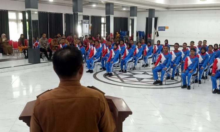 Pj Bupati Barut Buka Pusdiklat Calon Pasukan Pengibar Bendera Pusaka Tingkat Kabupaten Tahun 2025
