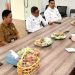 Tim Pemantau dari Kemenkopolkam serta Kemendagri Kunjungi Diskominfosandi Barut 