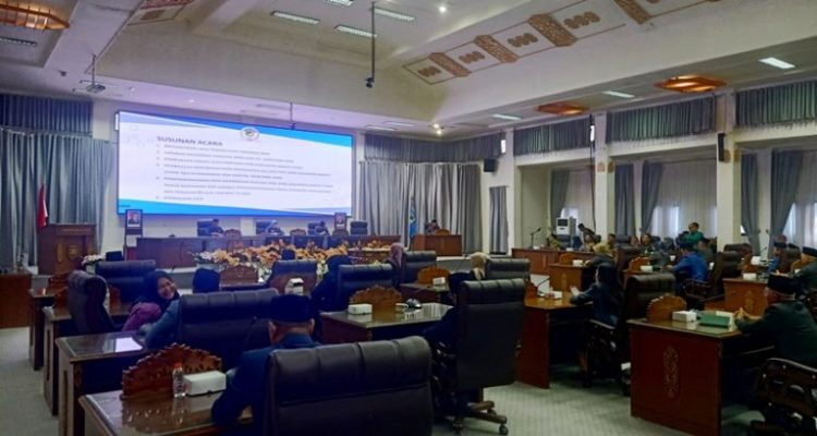 DPRD dan Pemkab Barito Utara Teken Nota Kesepakatan KUA-PPAS APBD 2026