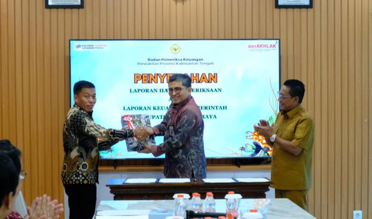 Ketua DPRD Murung Raya Terima Predikat Opini WTP