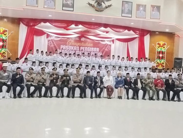 Bupati Murung Raya Kukuhkan 59 Paskibra