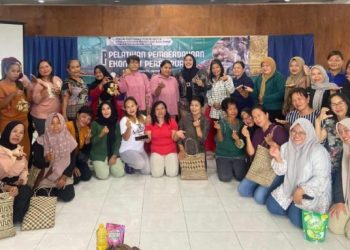 Forum PUSPA Mura Gelar Pelatihan Kerajinan Berbahan Rotan