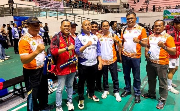 Tim Voli Putri Barut Juara 1 Pada Turnamen Kapolda Kalteng Cup 2025, Dewan Sampaikan Rasa Syukur Pada Atlet Binaannya