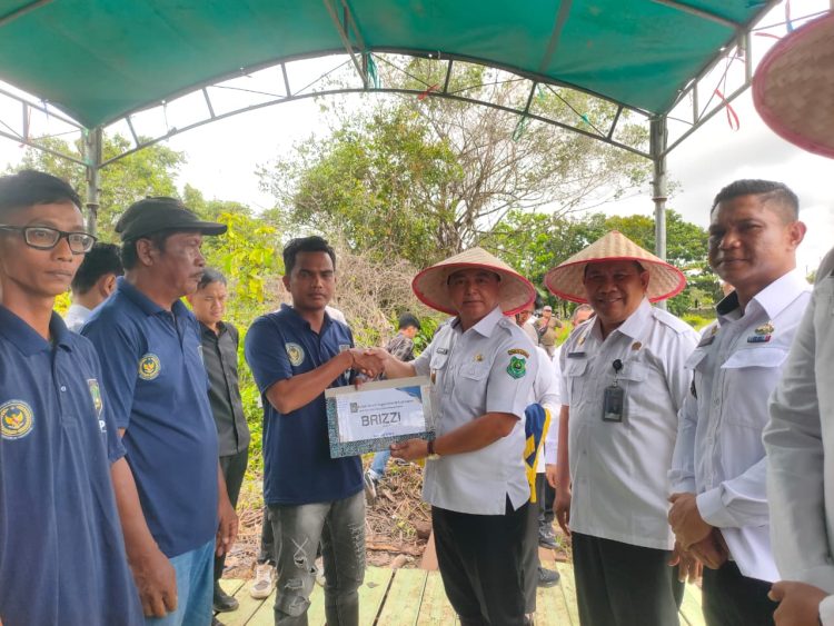 Rutan Kapuas Laksanakan Panen Padi Perdana