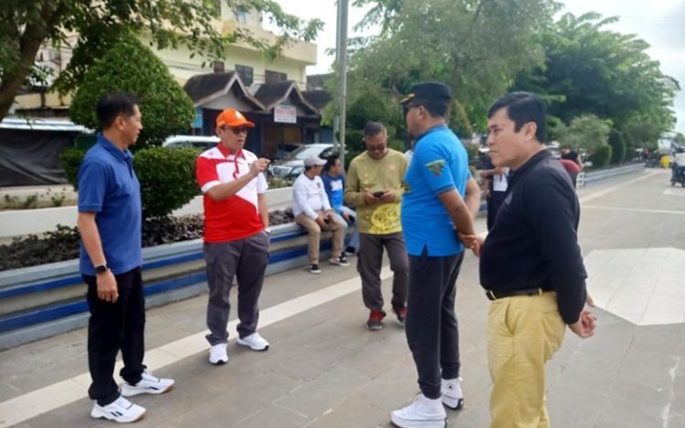 Pj Bupati Barut Tinjau Langsung Water Front City, Bahas Penertiban Lanting Tak Layak Pakai