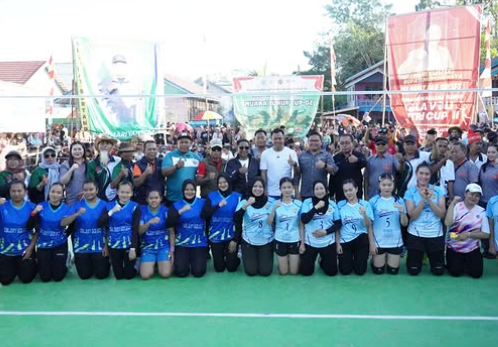 Hadiri Final Voli di Muara Tuhup, Bupati Mura Apresiasi Warga Laung Tahup Jaga Semangat Sportivitas dan Kekompakan Selama Turnamen Berlangsung