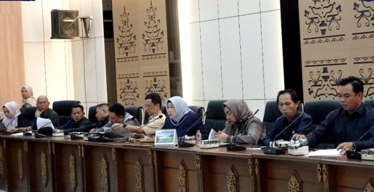 DPRD Barut dan Pemkab Barut Gelar Rapar Persiapan APBD TA 2026, Pastikan Kebijakan Anggaran 2026 Tersusun Dengan Baik