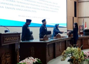 Fraksi PDI Perjuangan Terima Raperda APBD 2026, Soroti PAD, Infrastruktur, dan Defisit 3,75 Persen