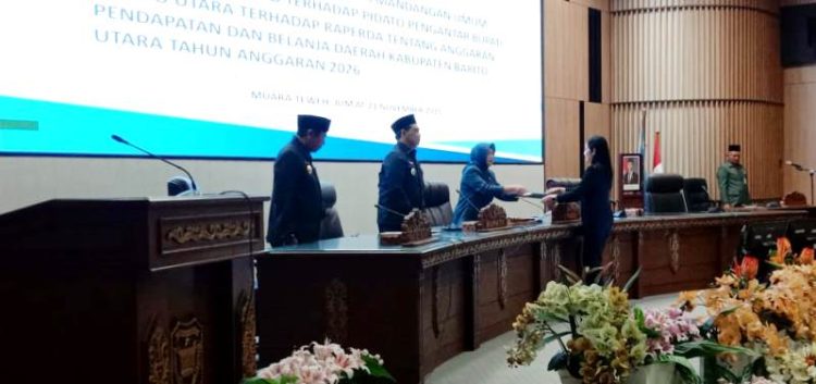 Fraksi PDI Perjuangan Terima Raperda APBD 2026, Soroti PAD, Infrastruktur, dan Defisit 3,75 Persen