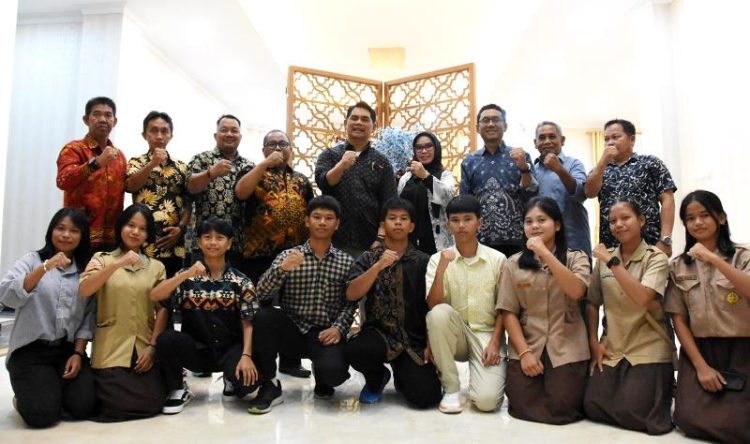 Bupati Shalahuddin Lepas Atlet Barut Wakili Kalteng ke POPNAS XVII Jakarta, Sampaikan Rasa Bangga Untuk Seluruh Atlet Muda