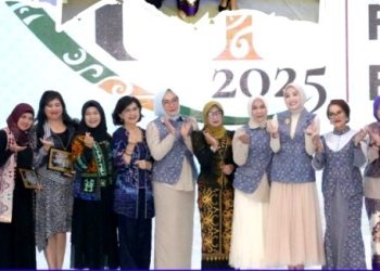 Ketua Dekranasda Barut Hadiri Kalteng Fashion Festival 2025, Dorong Kreativitas Desainer Lokal Agar Mampu Bersaing di Tingkat Nasional