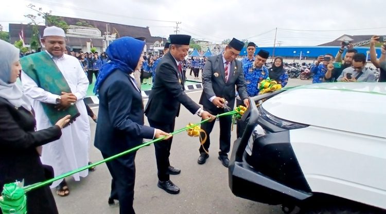 Pemkab Barut Luncurkan I-Mobil untuk Tingkatkan Pelayanan Publik Lebih Cepat