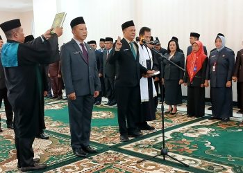 Bupati Lantik Serta Ambil Sumpah Pejabat Pimpinan Tinggi Pratama,