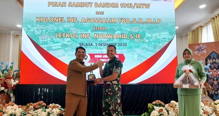 Penuh Haru Warnai Acara Pisah Sambut Dandim 1013 MTW, Bupati Barut Sampaikan Apresiasi Dandim 1013 MTW yang Lama