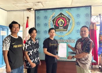 Hendri Editia Resmi Ambil Formulir di Pemilihan Ketua PWI Seruyan periode 2025-2028