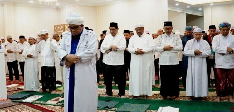 Pemkab Barut Gelar Sholat Hajat dan Doa Bersaam, Bupati Ucapkan Rasa Syukur Agar Seluruh Proses Pemerintahan Berjalan Lancar