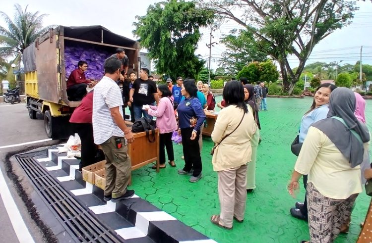 Pemkab Barut Gelar Pasar Murah, Jaga Stabilitas Pasokan dan Harga di Pasaran