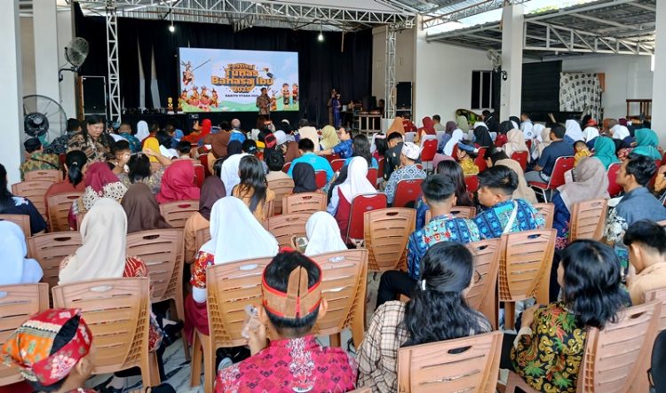 Festival Tunas Bahasa Ibu ini Diharapkan Mampu Menjadi Wadah Pelestarian Budaya Daerah Serta Memperkuat Rasa Cinta Tanah Air