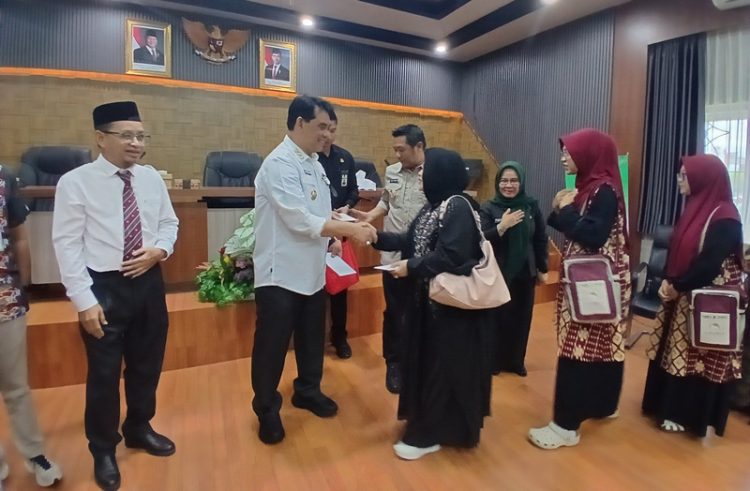Bupati Resmi Lepas 34 Calon Jemaah Umroh