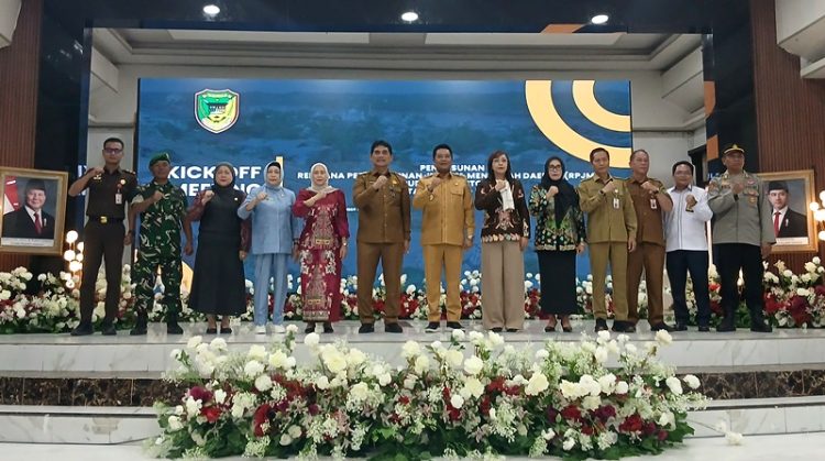 Program 100 Hari Kerja Resmi Diluncurkan, Bupati Fokuskan pada Infrastruktur, Pendidikan, Sosial dan Kesra
