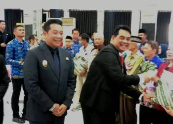 Bupati Barut Berikan Apresiasi Pada Para Purnawirawan DInas PUPR pada Peringatan Hari Bakti PUPR ke 80