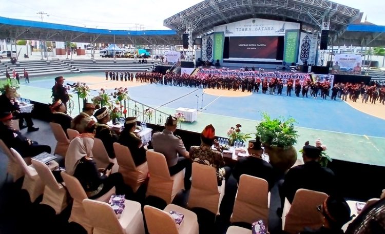 Bupati Tegaskan BATAMAD Simbol Persatuan Masyarakat Dayak di Kabupaten Barito Utara