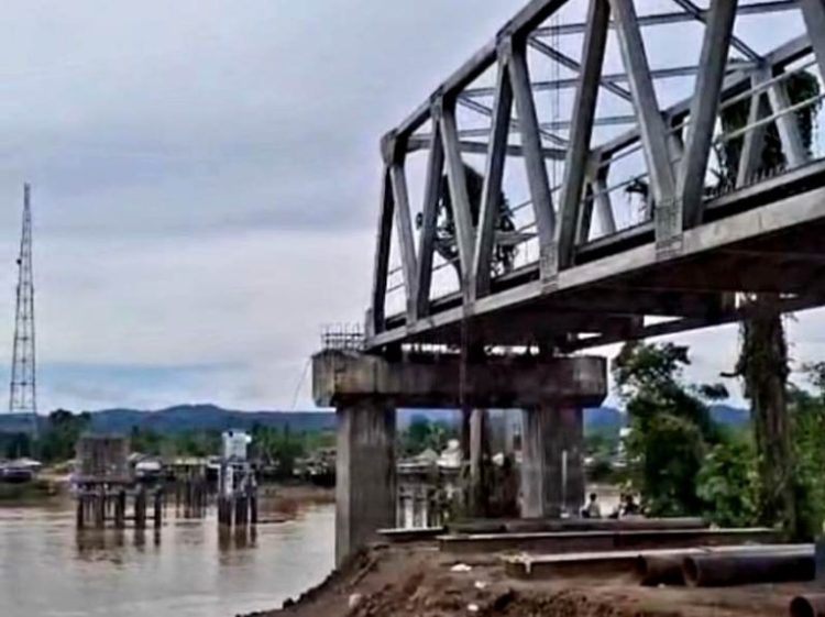 Bupati Tekankan Percepat Pembangunan Jembatan Lemo-Lemo Seberang