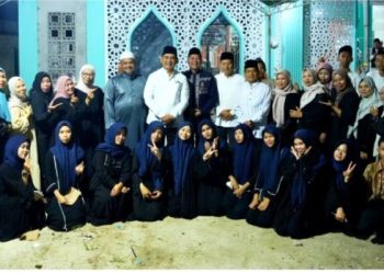 Bupati Shalahuddin Serahkan Hibah Rp1 Miliar Saat Safari Ramadhan di Desa Benangin