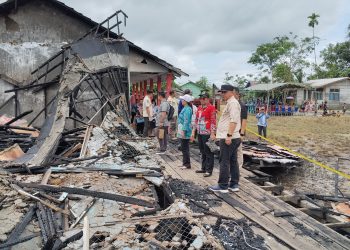 Wabup Kapuas Tinjau Langsung Lokasi Kebakaran SDN 1 Lamunti di Kecamatan Mantangai