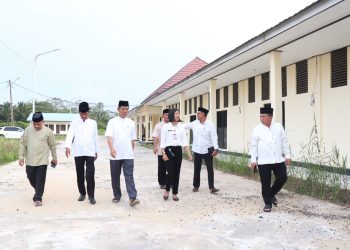 Bupati Kapuas Lakukan Peninjauan Rumah Potong Unggas (RPU)