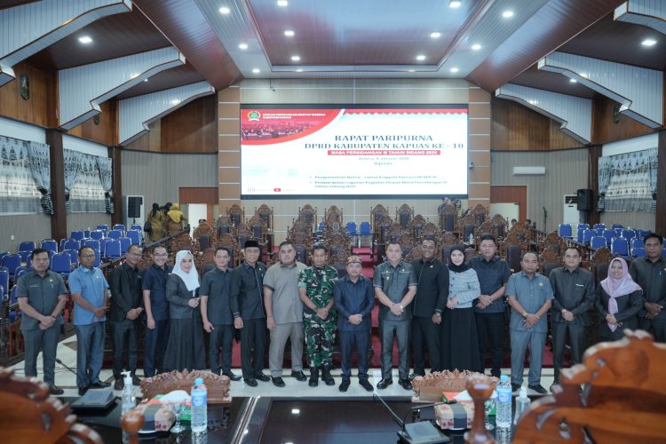 Rapat Paripurna ke-10 Masa Persidangan III Tahun Sidang 2025 Di Hadiri Wabub Kapuas