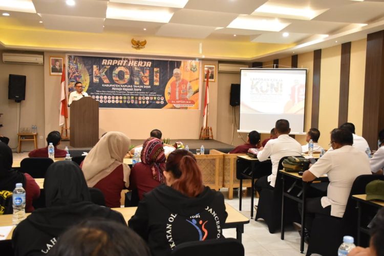 Staf Ahli KSDM Hadiri Rapat Kerja KONI Kabupaten Kapuas